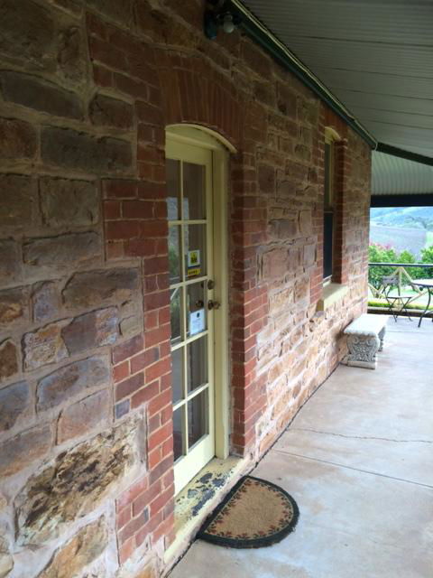 Vineyard Cottage BnB - Darwin Holiday 9