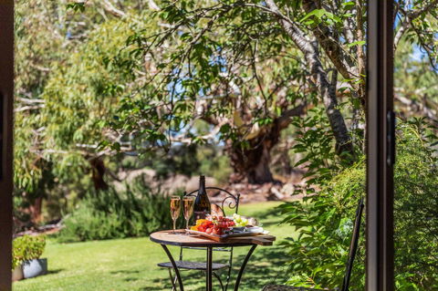 Adelaide Hills Retreats - Darwin Holiday 12