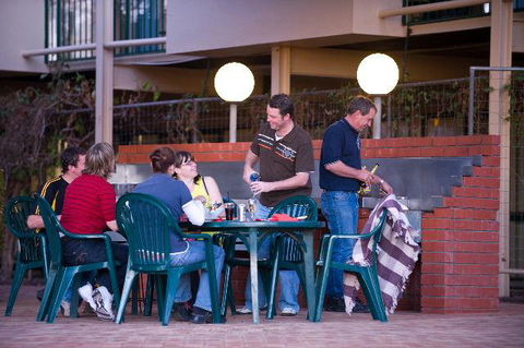 Loxton Community Hotel Motel - Darwin Holiday 25