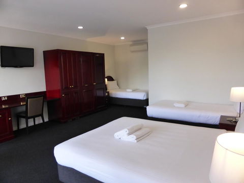 Hilton Beachfront Motel - Darwin Holiday 35