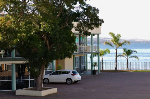 Hilton Beachfront Motel - Darwin Holiday 42