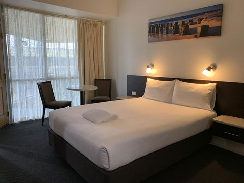 Hilton Beachfront Motel - Darwin Holiday 1
