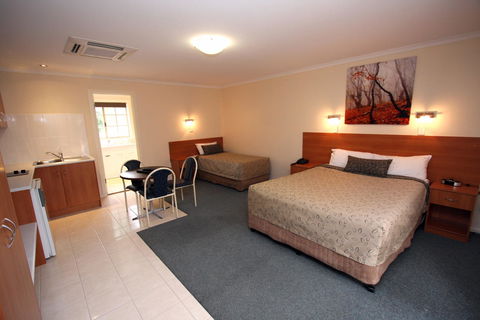 Clare Central - Darwin Holiday 18