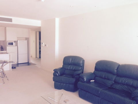 Breakwater Apartment - Darwin Holiday 12