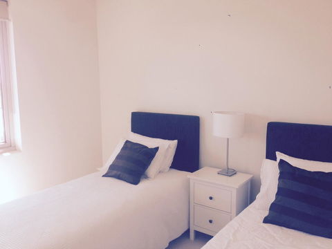 Breakwater Apartment - Darwin Holiday 9