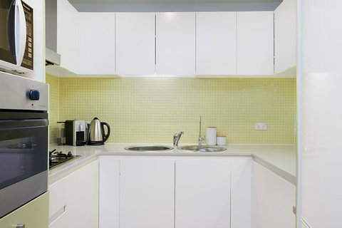 Beachside Luxury & Comfort, Ocean Views In Glenelg - Darwin Holiday 14