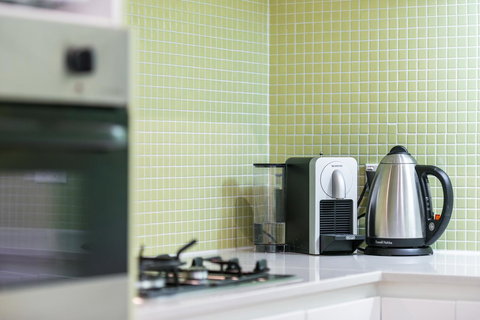 Beachside Luxury & Comfort, Ocean Views In Glenelg - Darwin Holiday 15