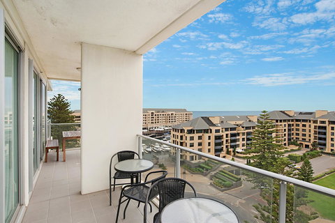 Beachside Luxury & Comfort, Ocean Views In Glenelg - Darwin Holiday 2