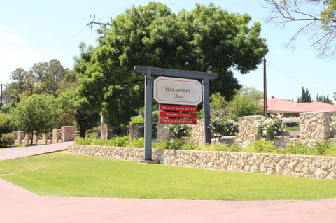 OXENBERRY FARM - Darwin Holiday 17