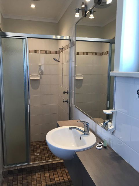 Robetown Motor Inn & Apartments - Darwin Holiday 14