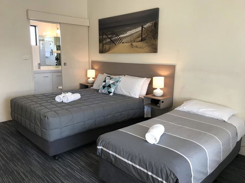 Robetown Motor Inn & Apartments - Darwin Holiday 11