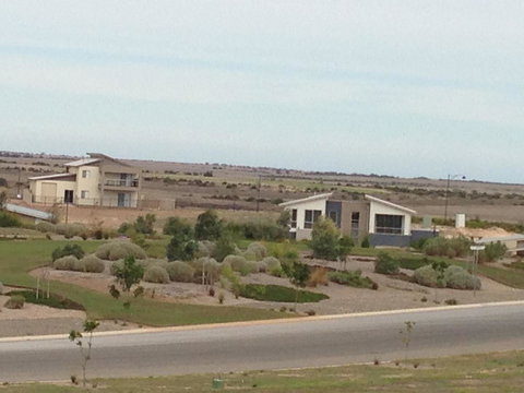 Relax On Par - Darwin Holiday 12