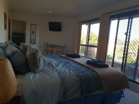 Barossa Valley Studio - Darwin Holiday 14