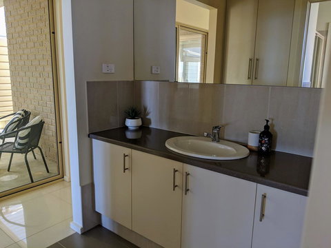 Ochre Point Beach House On Moana Seafront - Darwin Holiday 13