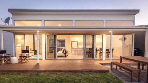 Middle River Beach House, Western House - Darwin Holiday 15