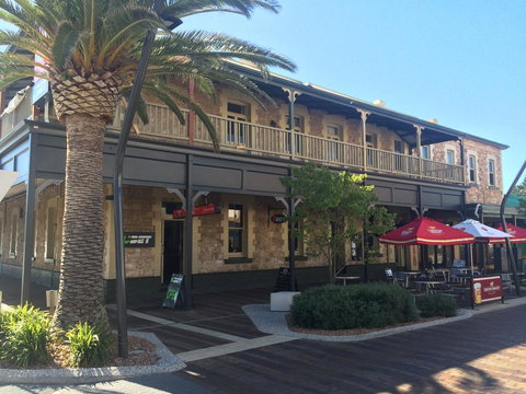 Grosvenor Hotel - Darwin Holiday 13