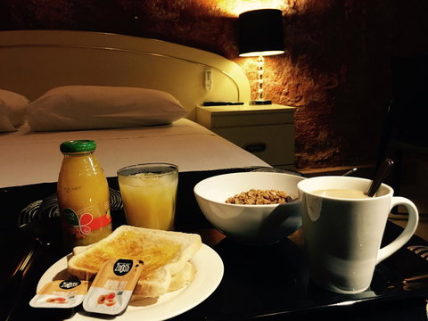 The Lookout Cave Underground Motel - Darwin Holiday 8