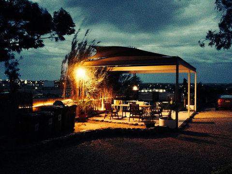 The Lookout Cave Underground Motel - Darwin Holiday 14