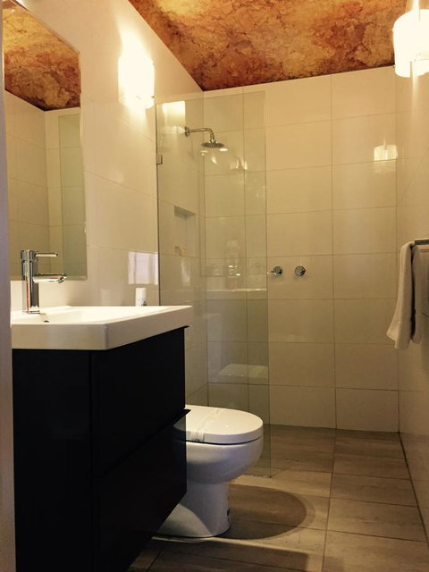 The Lookout Cave Underground Motel - Darwin Holiday 39