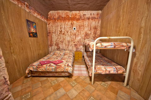 Radeka Downunder Underground Motel - Darwin Holiday 2