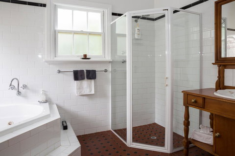 Clare Valley Heritage Retreat - Darwin Holiday 0