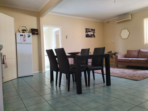 Super Central Location - Darwin Holiday 6