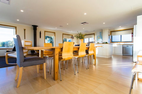 Southern Ocean Lookout - Darwin Holiday 8