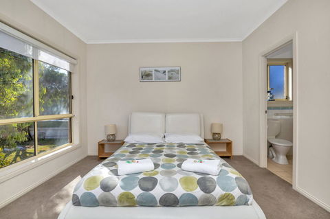 The Lighthouse - Port Willunga - C21 SouthCoast Holidays - Darwin Holiday 3