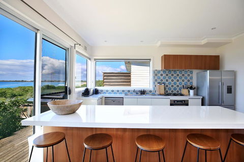 Culburra Beachhouse - Darwin Holiday 13
