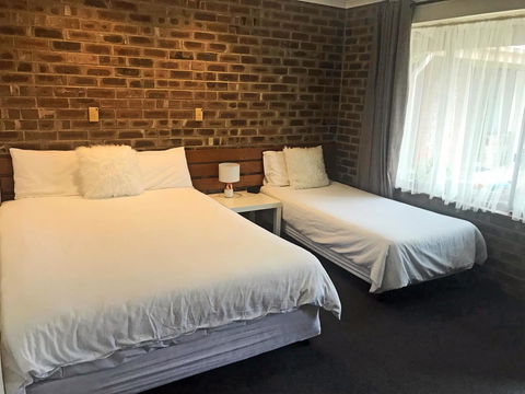 Lake Albert Motel - Darwin Holiday 26