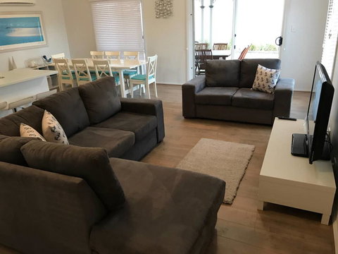 Moontana - Darwin Holiday 1