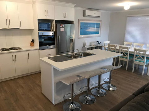 Moontana - Darwin Holiday 2