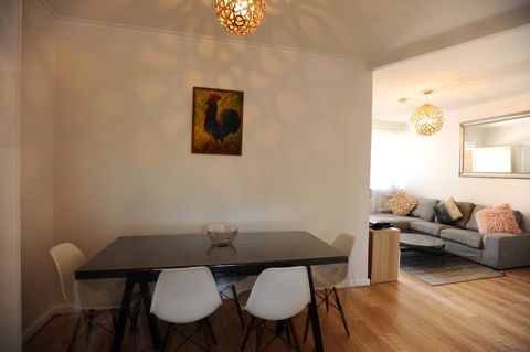 Glenelg Holiday Apartments-The Broadway - Darwin Holiday 2