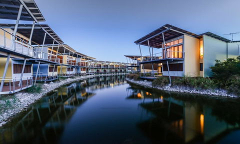 South Shores Yellowfin Villa 96 - South Shores Normanville - Darwin Holiday 0