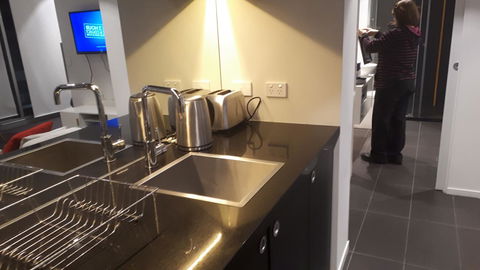 Luxury Apartment - Darwin Holiday 7