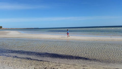 Seafront Shack - Darwin Holiday 9