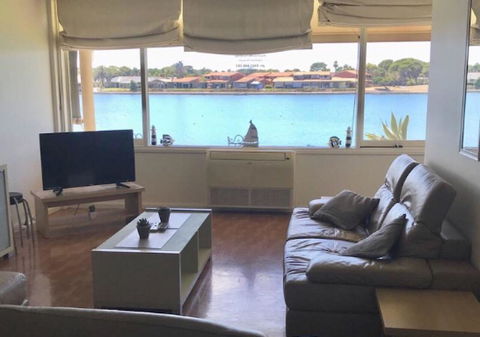 Lakeside - Darwin Holiday 0