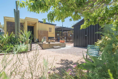 Sinclair Cottage - Darwin Holiday 30