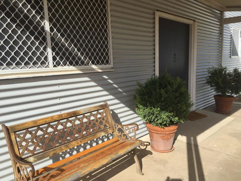 35 Trevena Road - Darwin Holiday 0