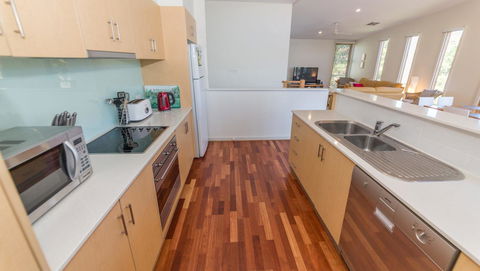 South Shores Villa 31 - South Shores Normanville - Darwin Holiday 4