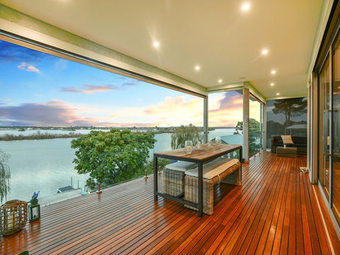 Muse On The Murray - Darwin Holiday 16