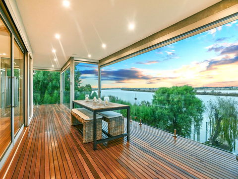 Muse On The Murray - Darwin Holiday 15