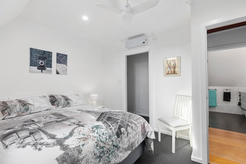 Cloisters Of Kalangadoo - Darwin Holiday 13