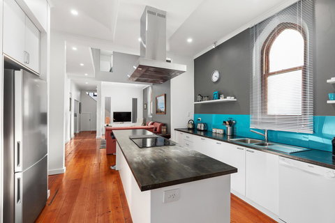 Cloisters Of Kalangadoo - Darwin Holiday 14