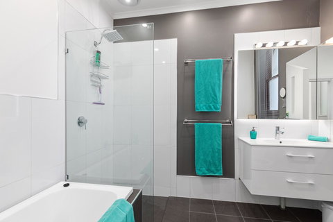 Cloisters Of Kalangadoo - Darwin Holiday 10