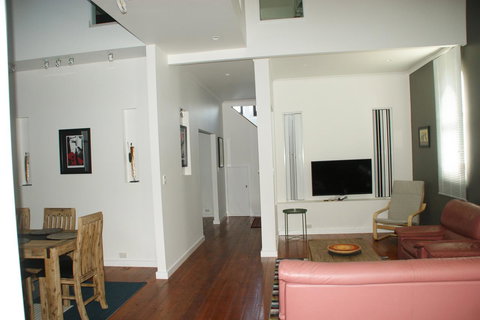 Cloisters Of Kalangadoo - Darwin Holiday 30