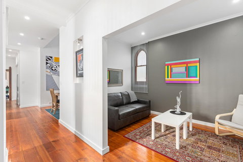 Cloisters Of Kalangadoo - Darwin Holiday 15