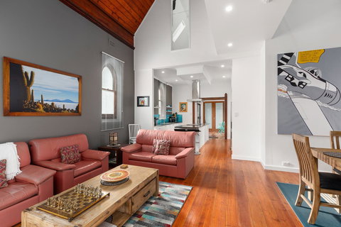 Cloisters Of Kalangadoo - Darwin Holiday 17