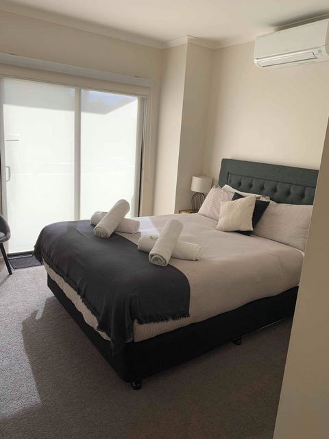 Holdfast Shores Apartments - Darwin Holiday 3