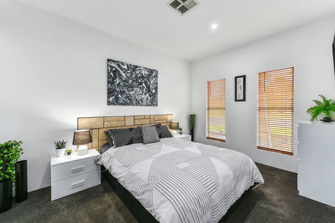 KENNEDY EXECUTIVE TOWNHOUSE - Darwin Holiday 4